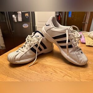 Addidas Superstar 2G Athletic Shoes white with blue stripes size 6 men’s -